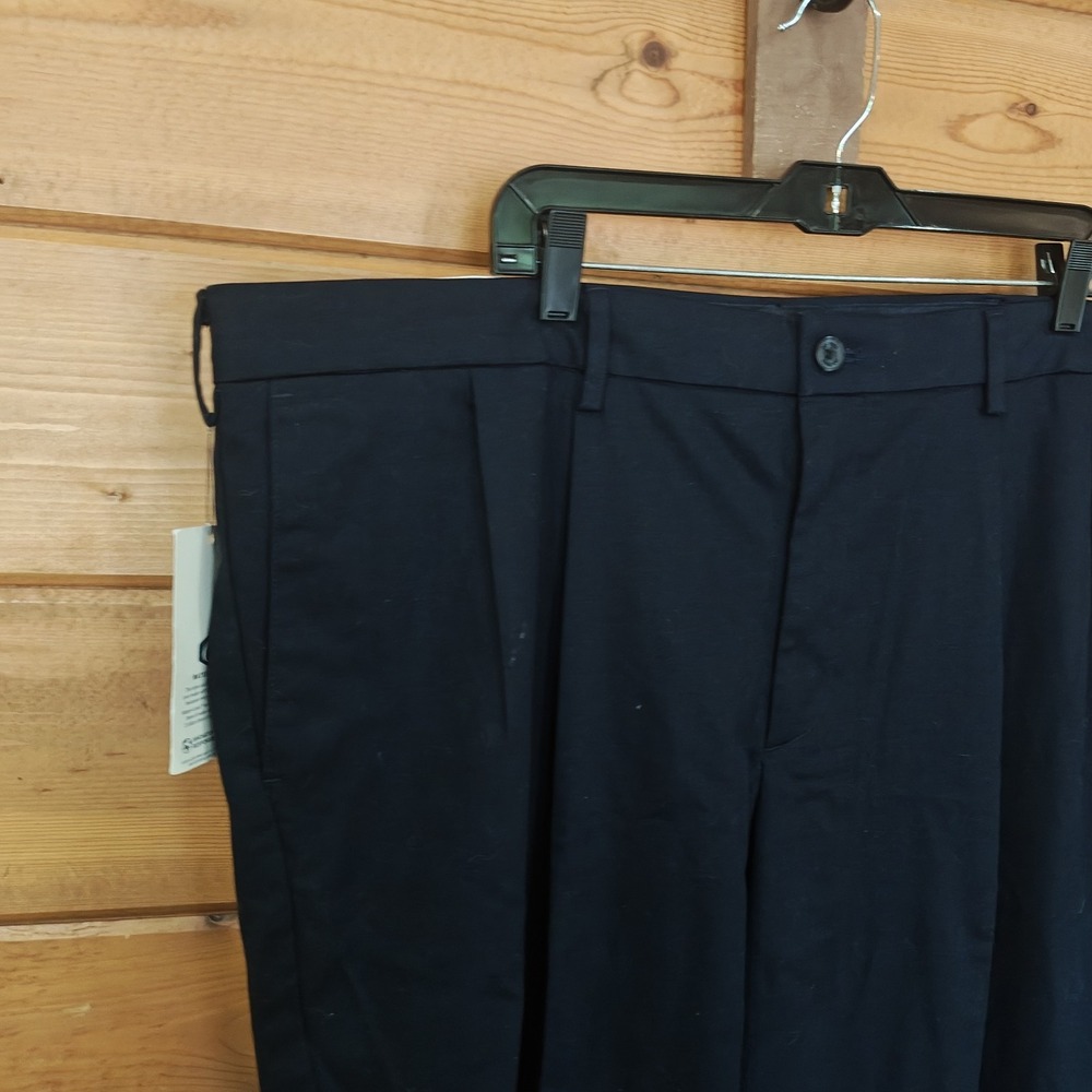 Dockers Men's Signature Khaki Relaxed Fit Lux Cotton Stretch Pants Navy 44 x 32 - Picture 2 of 5